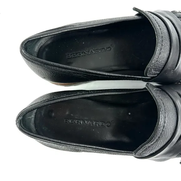 Bernardo Loafers 5 Black Leather Kiltie Fringe Studs Silver Leather Shoes Womens