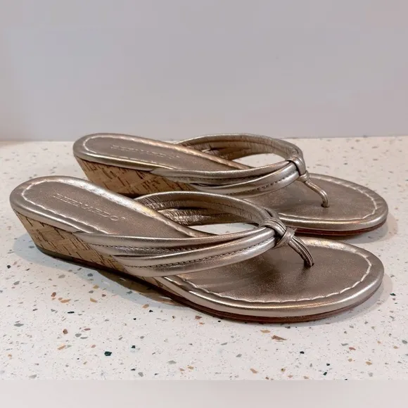 BERNARDO‎ Miami Leather Platinum Metallic Tong Cork Wedge Sandals
