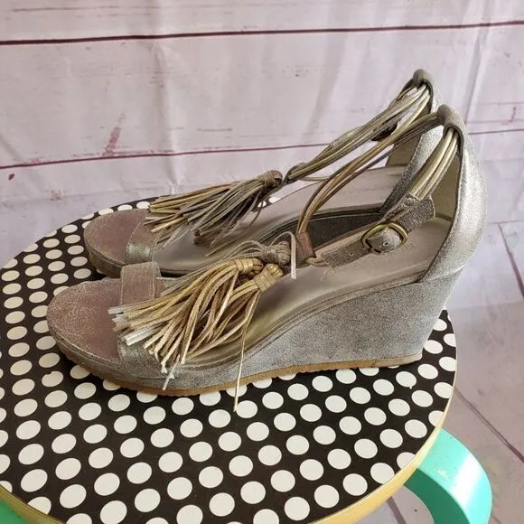 Bernardo Wedge Leather Tassel Open Toe Sandals Size 7.5 M