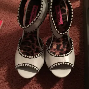 Betsey Johnson 🎉4xHP🎉 High Heel Shoes