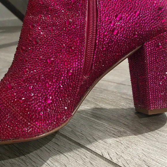 Betsey Johnson Cady rhinestone ankle boots in fuchsia. Size 10