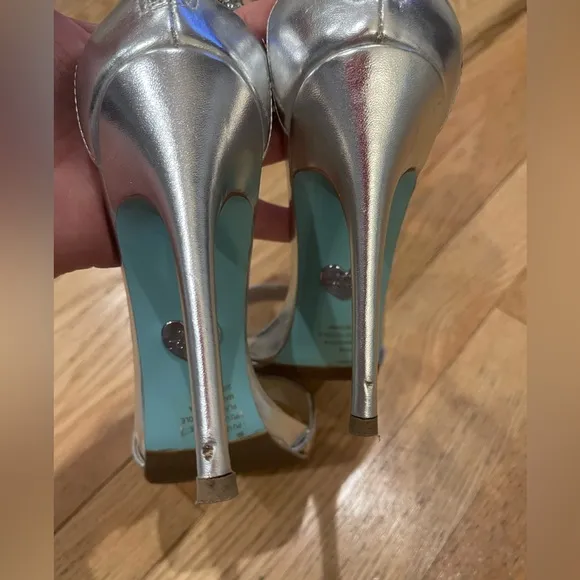 Betsey Johnson Heels SB MARRY SILVER Embellished Rhinestones Shoes Size 8