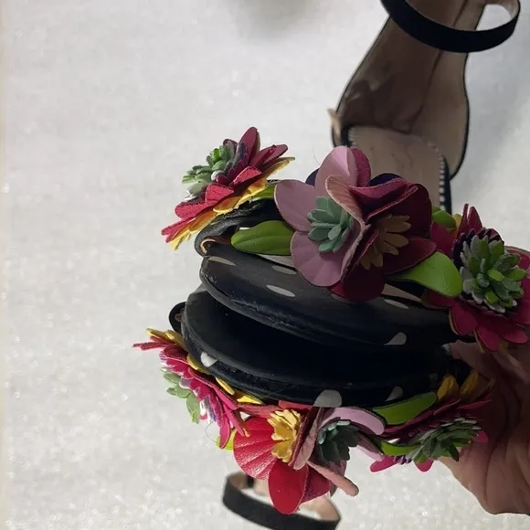 Betsey Johnson Indy 3D floral heeled sandal women's size 5.5 striped heel Betsy