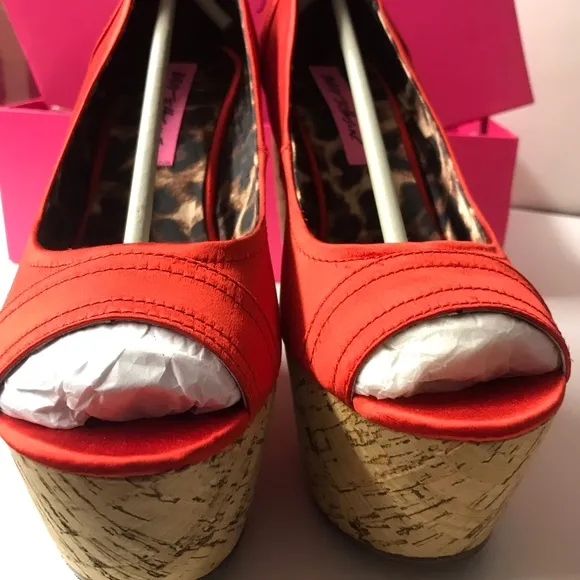 Betsey Johnson shoes red rose wedge heels sandals floral pinup doll rockabilly