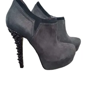 Betsy Johnson Black Leather Booties l Black Studded Platform Heels l Size 6.5