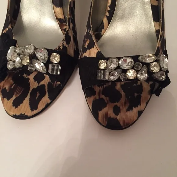 BEVERLY FELDMAN SHOES HEELS PEEP-TOE BLACK TAN ANIMAL PRINT BLING Size 7.5 M