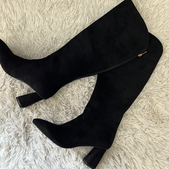 BILLINI CASTON EXTENDED CURVE BLACK SUEDE boots