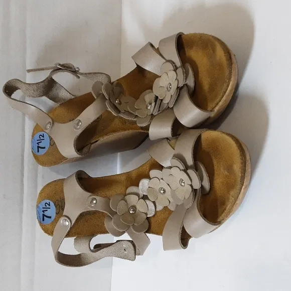 Biostep women leather wedge sandals 7.5 summer casual vacation Y2K official boho