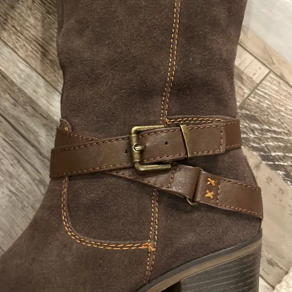 Bjorndal Piper Suede Leather Side Zip Block Heel Boots Size 8.5 Brown Riding