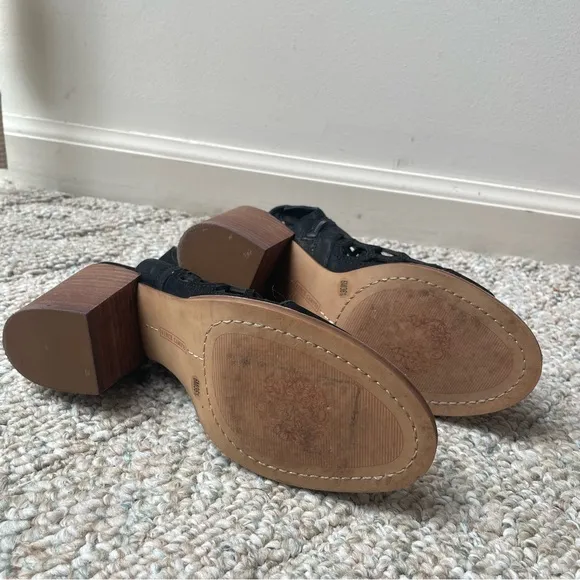 Black Open-Toe Block Heel Sandals