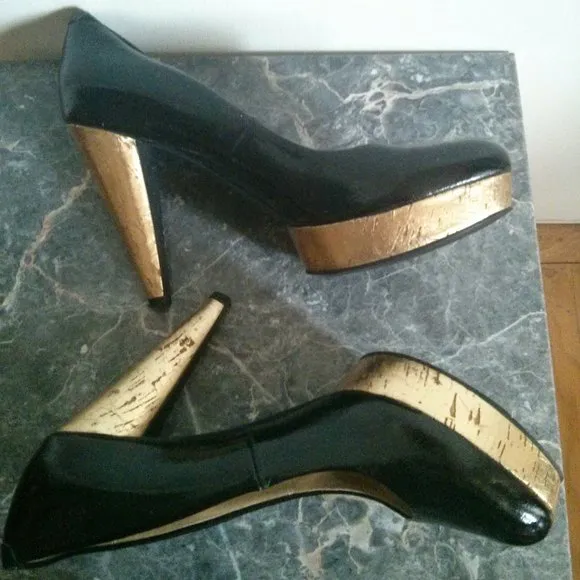 Black Patent &amp; Gold Cork Platform Heels Size 6.5 Y2K Holiday Party Going OutClub