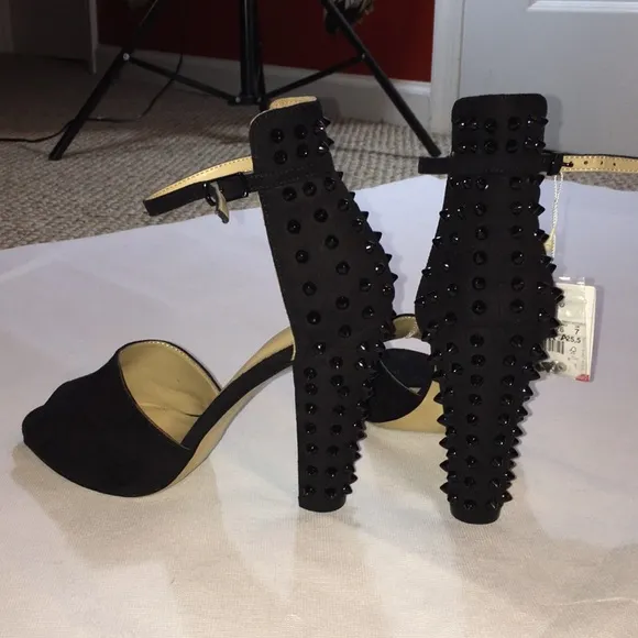 Black suede studded ankle straps pumps NWT