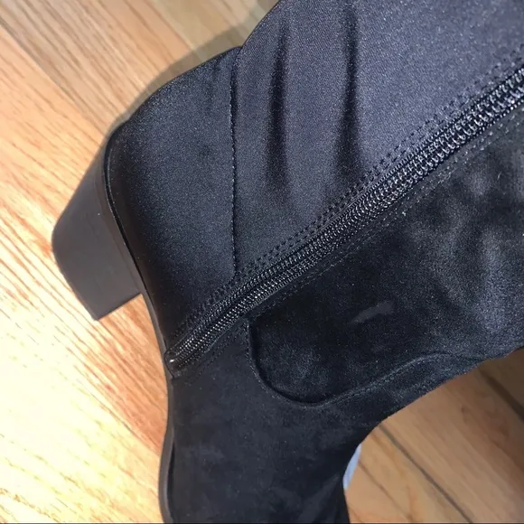 Block heel boots CL by Laundry NWT
