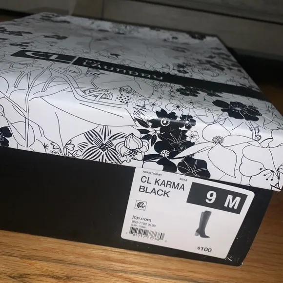 Block heel boots CL by Laundry NWT