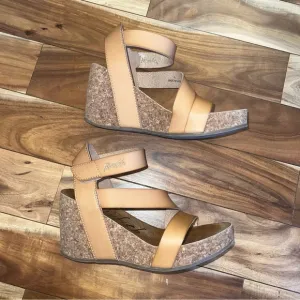 Blowfish Malibu strappy Tan Wedge Sandals