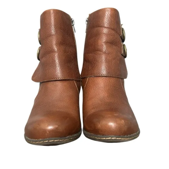 B.O.C Born Concept Traipse Brown Leather Booties Cuffed Double Buckle 7/38
