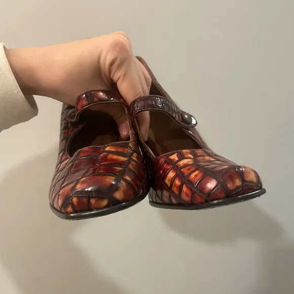 BOLO maryjane vintage leather &quot;snakeskin&quot; stacked heels with strap size 7.5