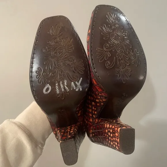 BOLO maryjane vintage leather &quot;snakeskin&quot; stacked heels with strap size 7.5