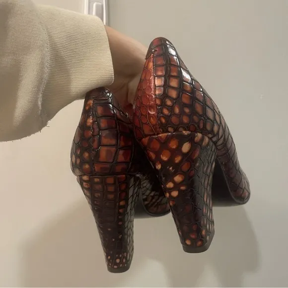 BOLO maryjane vintage leather &quot;snakeskin&quot; stacked heels with strap size 7.5