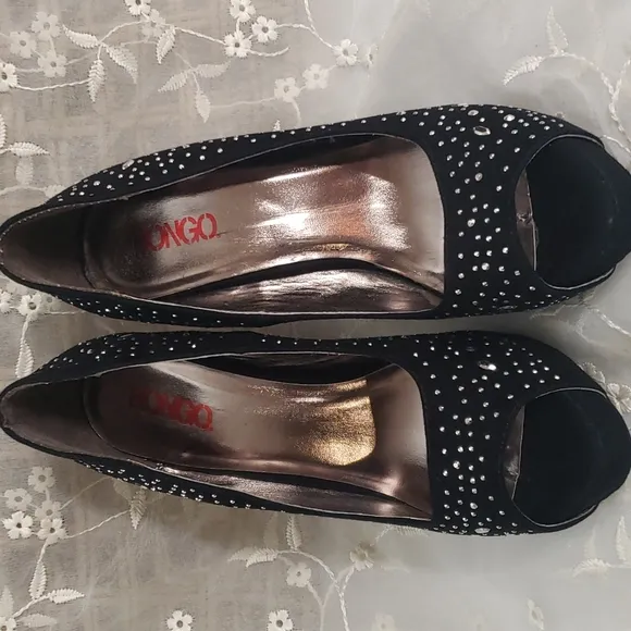 Bongo,platform heels,black velvet, women's size 6.5