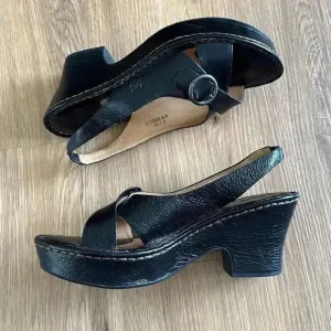 Born Leather Slingback Block Heel Sandals Women Size US 8