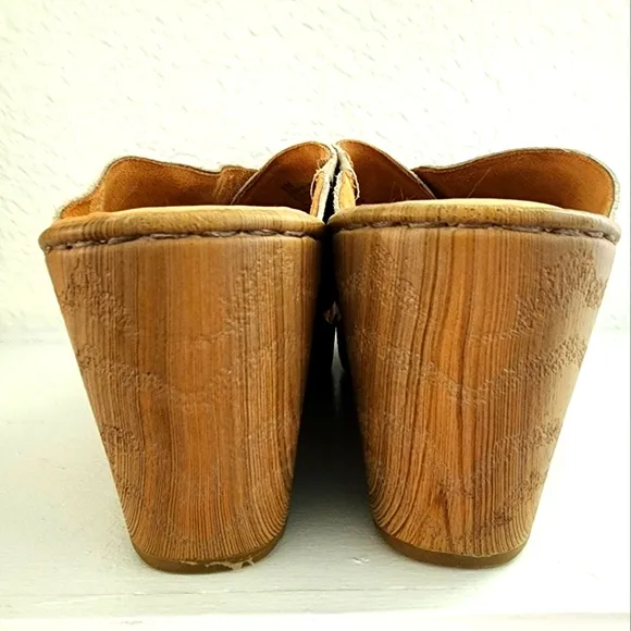 Born Nora Sandals suede Size 9