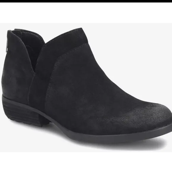 Born Kerri Black Suede Low Heel Ankle Boots Size 8