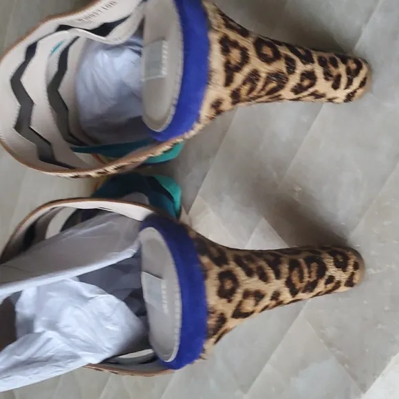 BRAND NEW COLE HAN MULTI COLOR SANDALS