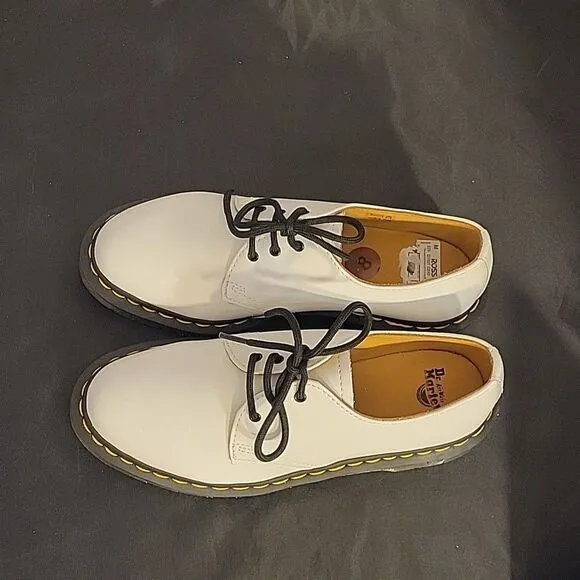 BRAND NEW DR MARTENS VINTAGE 1461 WHITE QUILON