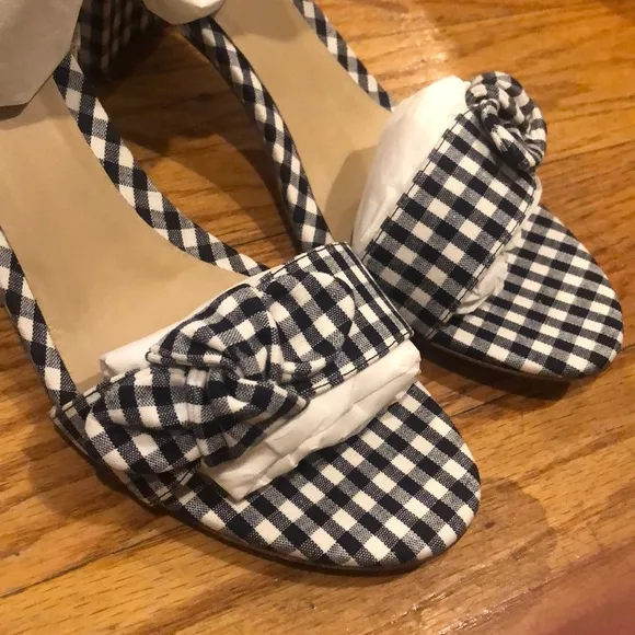 Brand new Draper James x M. Gemi gingham sandals