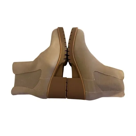 🟠Brand New Mia Amore Letty Lug Sole Chelsea Chunky Ankle Boots in Stone Size 10