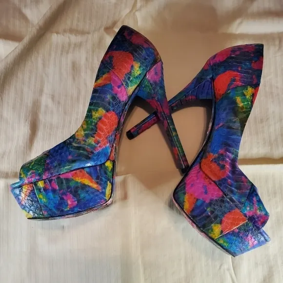 Brian Atwood B Bambola Ultra High Pumps EUC SZ 6.5