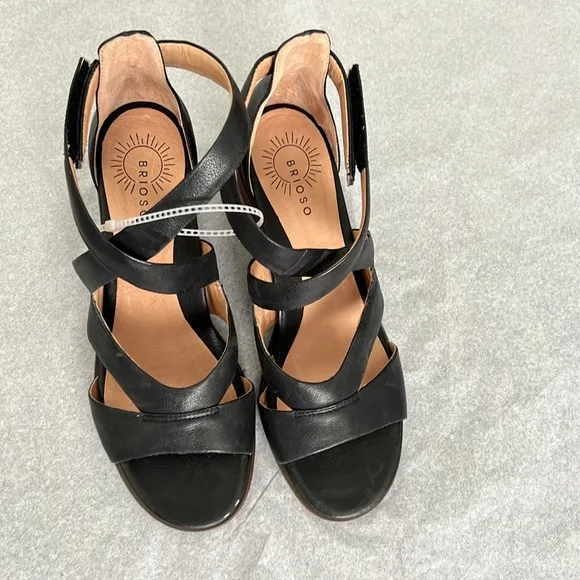 Brioso Verandah Leather Block Heel Sandals