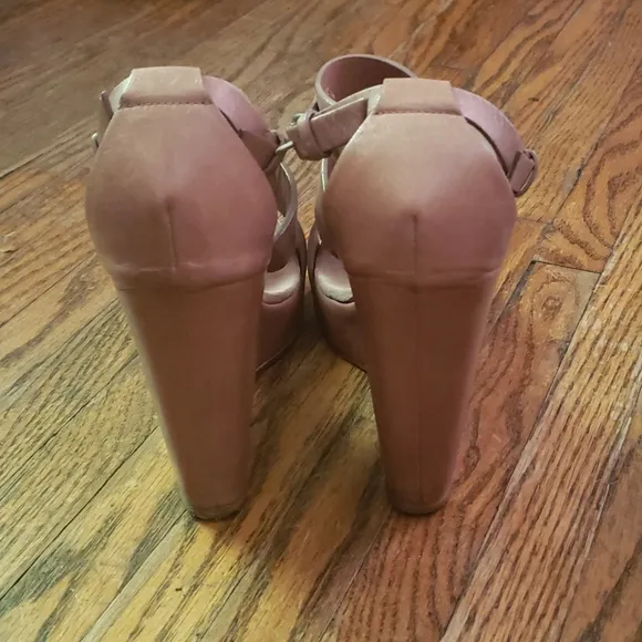 Brunello Cucinelli Leather Wedge strappy Sandals