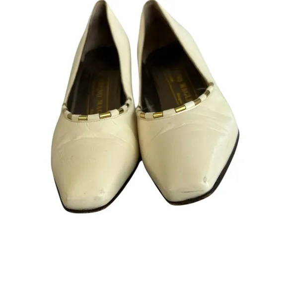 Bruno Magli Women's Cream Leather Pumps