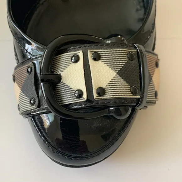 Burberry Black High Heel Shoes Size 6