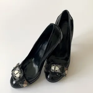 Burberry Black High Heel Shoes Size 6
