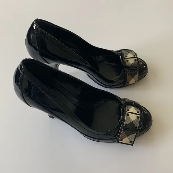 Burberry Black High Heel Shoes Size 6