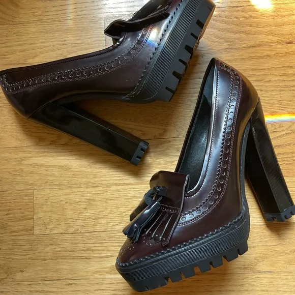 Burberry Shoes Platform Heels size 39.5