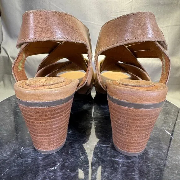 Bussola Tan Leather Cross Strap Heel Sandals Women's Size 39 EU / 8.5 US
