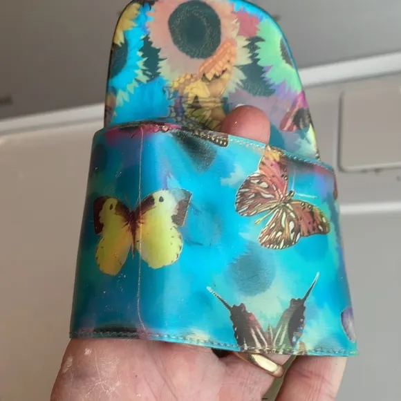 butterfly &amp; sunflower hologram sandals kitten heel women’s size 7 1/2