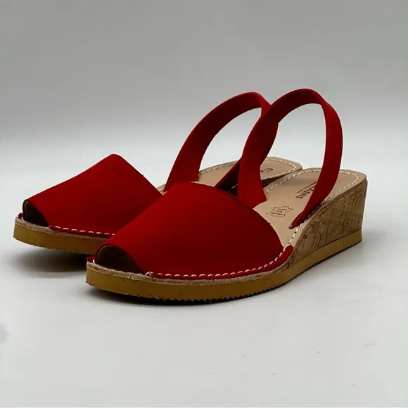 Calaxini Wedge Sandals. Size 8