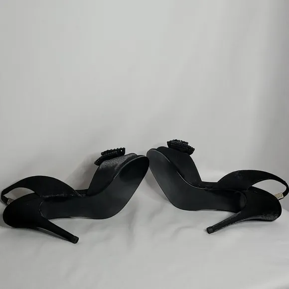 CAPARROS Jinelle Black Size 6 1/2 Evening Shoes