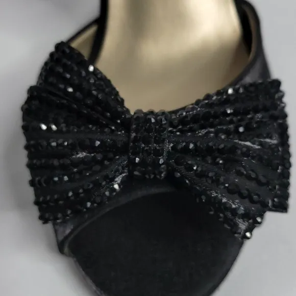 CAPARROS Jinelle Black Size 6 1/2 Evening Shoes
