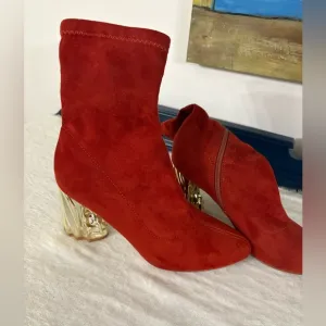 Cape Robbin Bacon Suede Boots Size 8.5 Block Heel