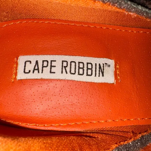 Cape Robbin Bacon Suede Boots Size 8.5 Block Heel