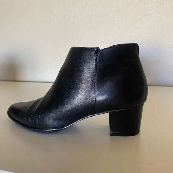 Capezio‎ Jodi Too Black Boots 2&quot; Block Heel Zippered Ankle Booties Women's 9M