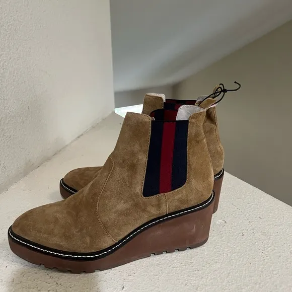 Cecelia New York Gemma Wedge Tan Suede Leather Boots Booties Shoes size 8