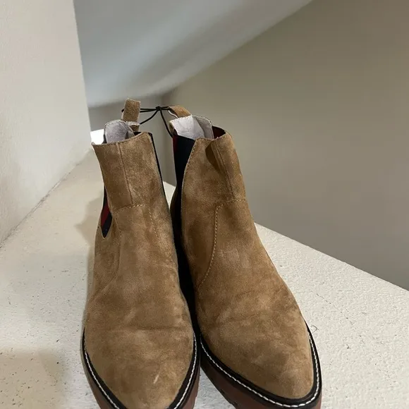 Cecelia New York Gemma Wedge Tan Suede Leather Boots Booties Shoes size 8