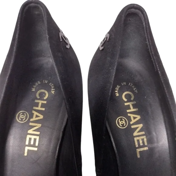Chanel Escarpins Suede and Black Patent Leather Cap Toe Platform Pumps
